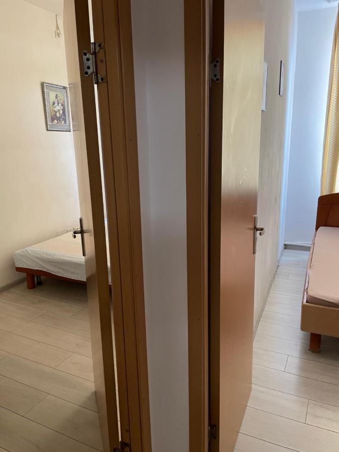 Apartament Piata Amzei 1 ブカレスト エクステリア 写真